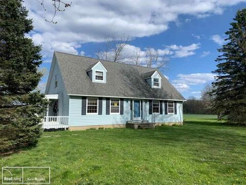 3686 Duce, Avoca, MI 48006 photo 1