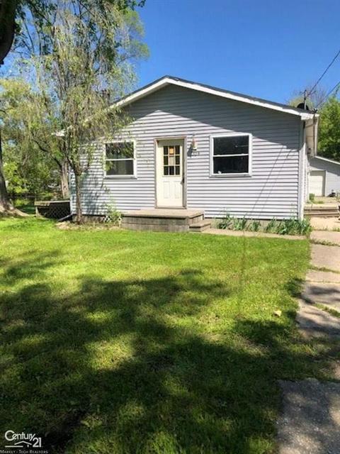 2464 Locust Ln, Algonac, MI 48001 photo 1