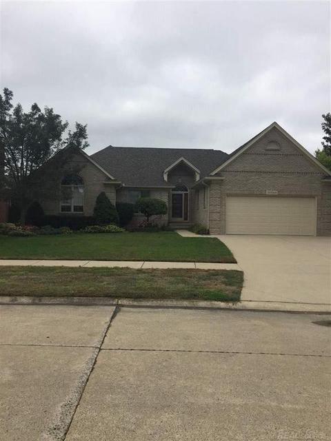 20088 Breezeway Dr, Macomb, MI 48044 photo 1