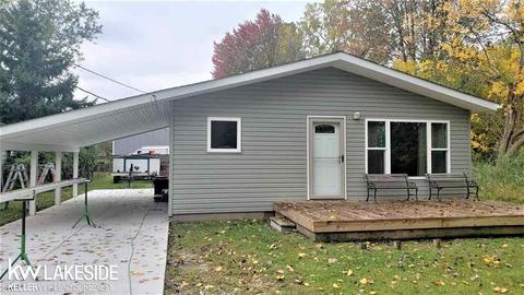 6083 Saint Pierre Dr, Clay, MI 48001 photo 1