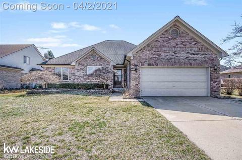 19334 Hillside Dr, Macomb, MI 48044 photo 1