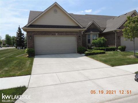 20910 Knobs Hollow Dr, Macomb, MI 48044 photo 1