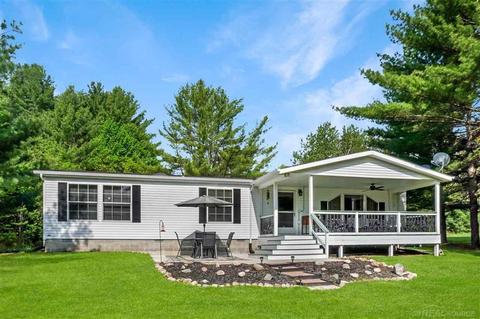 660 Pettit Rd, Lupton, MI 48635 photo 1