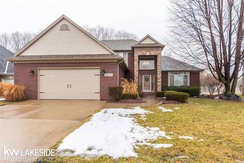 46537 Chalmers Dr, Macomb, MI 48044 photo 1