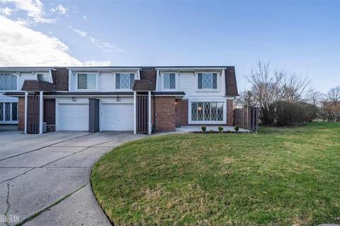 8640 Common, Warren, MI 48093 photo 1