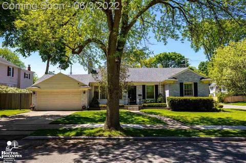 295 Ridgemont, Grosse Pointe Farms, MI 48236 photo 1