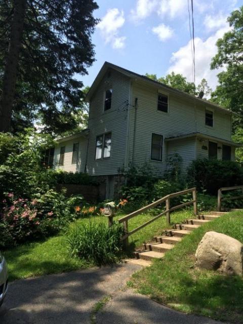 644 E Main St, Ionia, MI 48846 photo 1