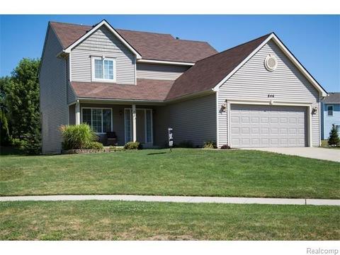 846 Dewars St, Howell, MI 48843 photo 1