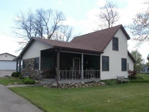 1004 E Hibbard, Owosso, MI 48867 photo 1