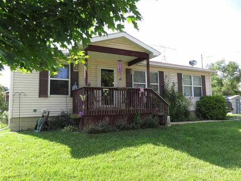 424 Maple Ave, Owosso, MI 48867 photo 1