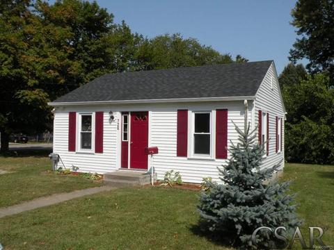 726 Ryan St, Owosso, MI 48867 photo 1