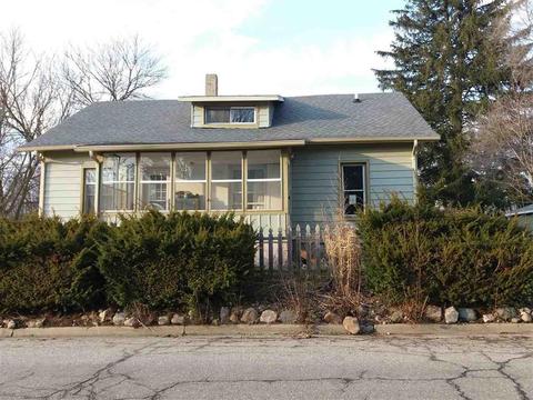 303 E Ridge St, Owosso, MI 48867 photo 1