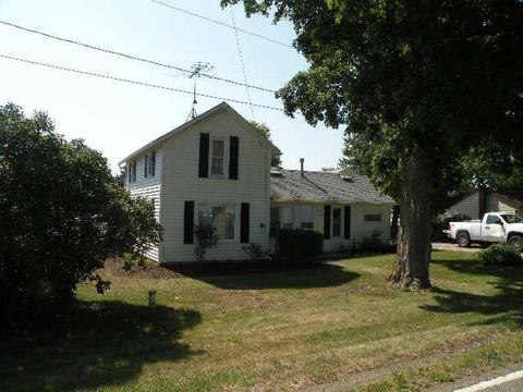 557 Baldwin, Owosso, MI 48867 photo 1