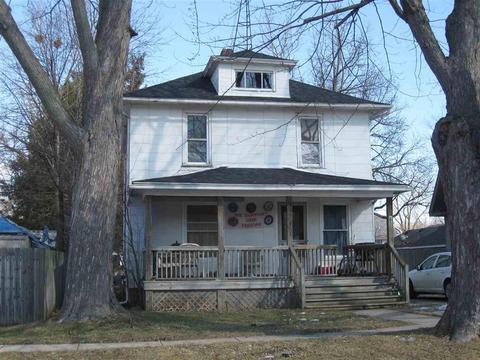 811 Comstock, Owosso, MI 48867 photo 1