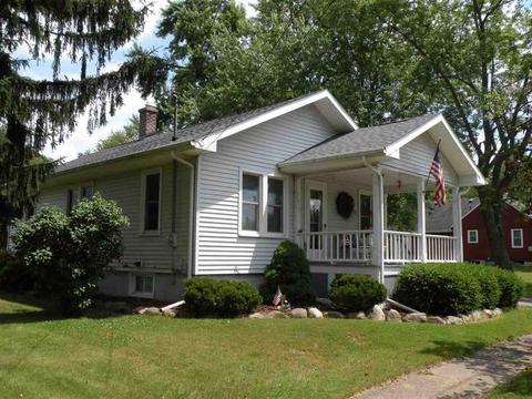 1217 S Cedar, Owosso, MI 48867 photo 1