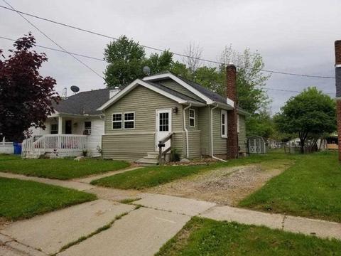 832 Broadway, Owosso, MI 48867 photo 1