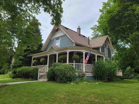 509 E Walker St, Saint Johns, MI 48879 photo 1