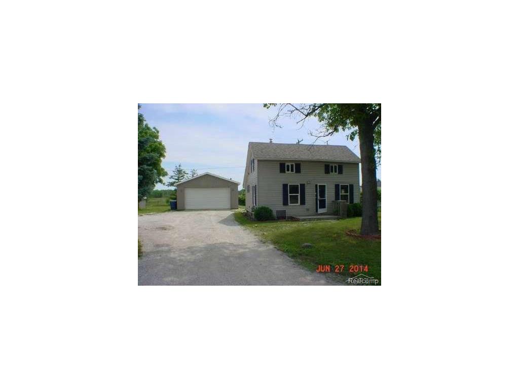 2357 S Huron Rd, Kawkawlin, MI 48631 photo 1