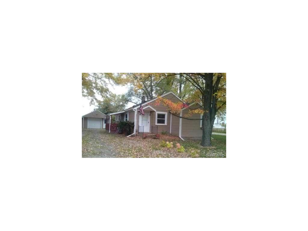 874 E Huron, Vassar, MI 48768 photo 1