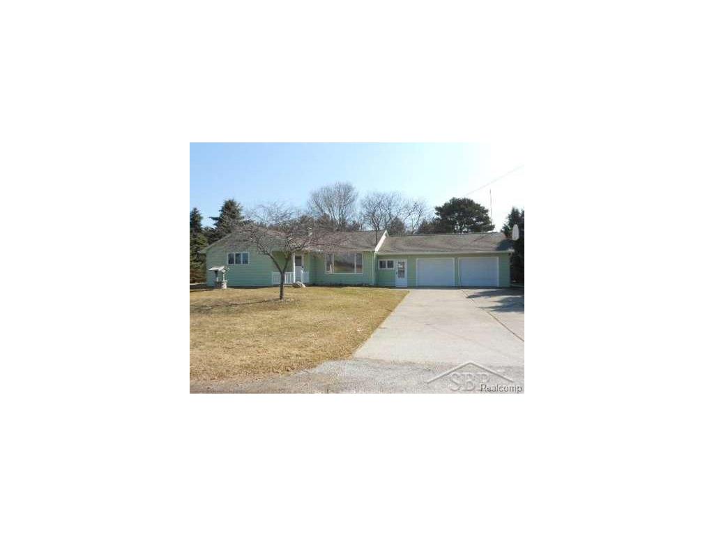 2470 N Pruess, Hemlock, MI 48626 photo 1