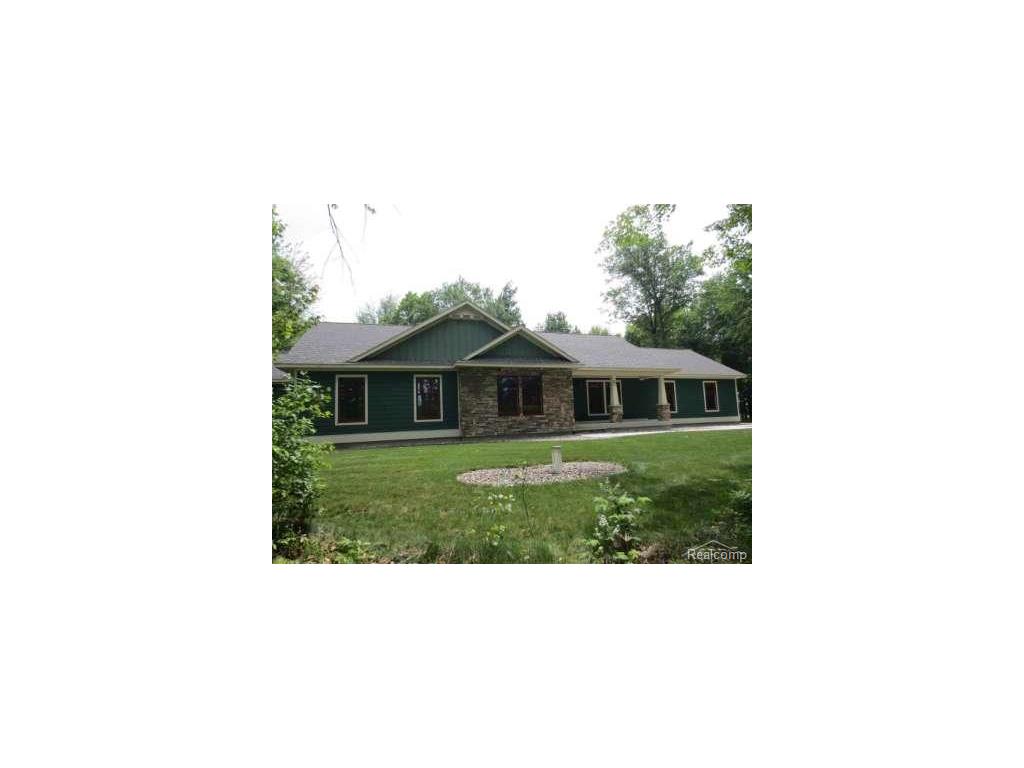 8 Round Lk, Hemlock, MI 48626 photo 1