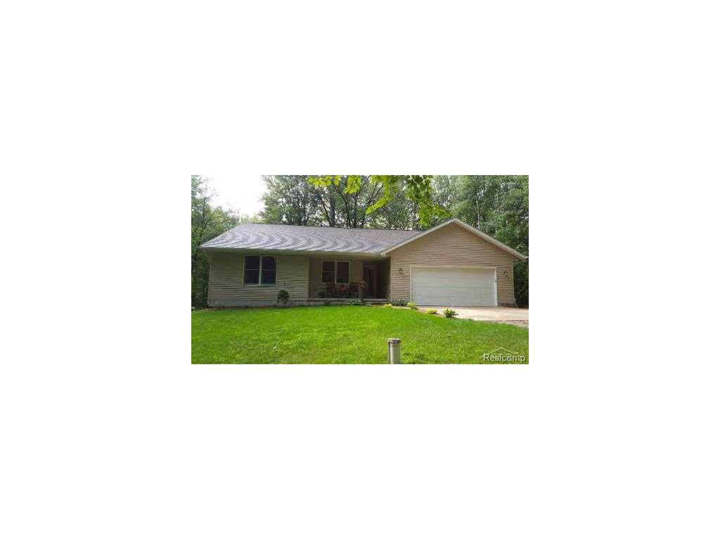 686 E Brks, Midland, MI 48640 photo 1