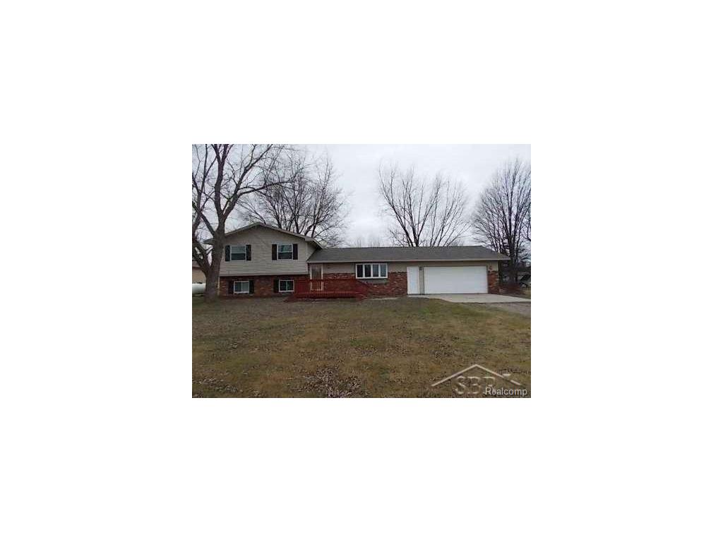 2098 8 Mile Rd, Kawkawlin, MI 48631 photo 1