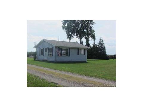 164 E Laporte Rd, Mt Haley Twp, MI 48737 photo 1