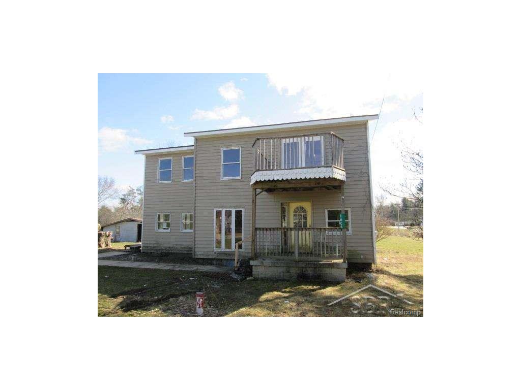 1006 E Pine River Rd, Midland, MI 48640 photo 1