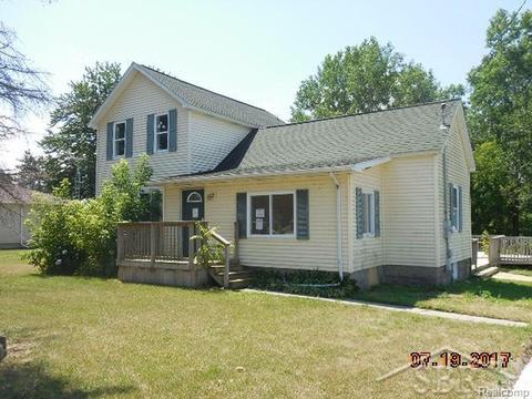 1092 S Huron, Kawkawlin, MI 48631 photo 1