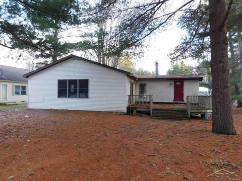 2994 W River Dr, Gladwin, MI 48624 photo 1