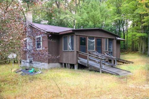 4042 Lone Pine Rd, Harrison, MI 48625 photo 1