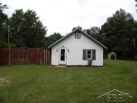 12250 Beardslee Rd, Perry, MI 48872 photo 1