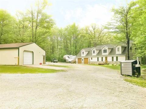 270 E M-61, Harrison, MI 48625 photo 1