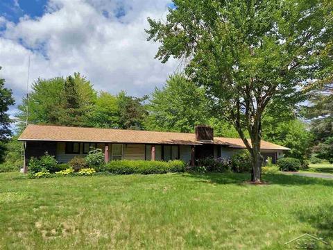 8084 W Mount Morris Rd, Flushing, MI 48433 photo 1