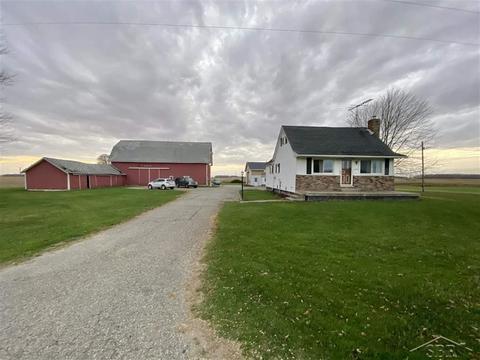 2498 S Wisner Rd, Ithaca, MI 48847 photo 1