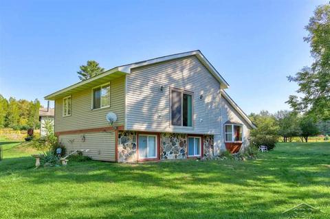 4675 N Rodgers, Harrison, MI 48625 photo 1