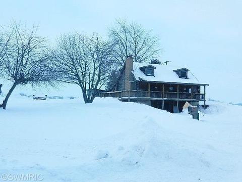 711 Cranson, Bronson, MI 49028 photo 1