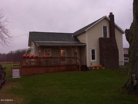 572 Kinter Rd, Bronson, MI 49028 photo 1