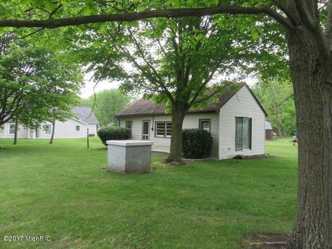 664 Lighthouse Dr, Coldwater, MI 49036 photo 1