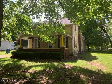 86 Walnut St, Coldwater, MI 49036 photo 1