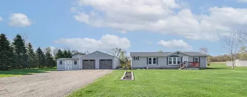 947 E Girard Rd, Quincy, MI 49082