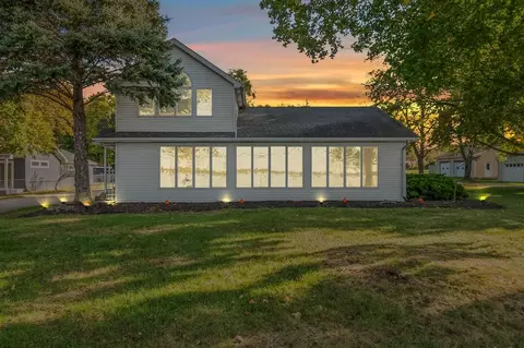 677 Lake Dr, Coldwater, MI 49036