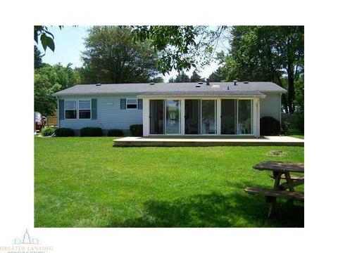 9477 Colby Rd, Crystal, MI 48818 photo 1