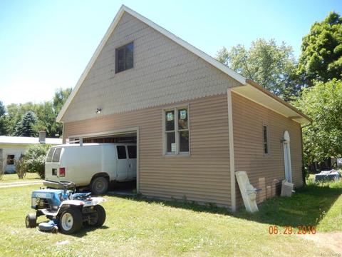 8483 Riverview Dr, Lyons, MI 48851 photo 1