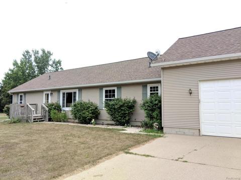 9835 M 52, Perry, MI 48872 photo 1