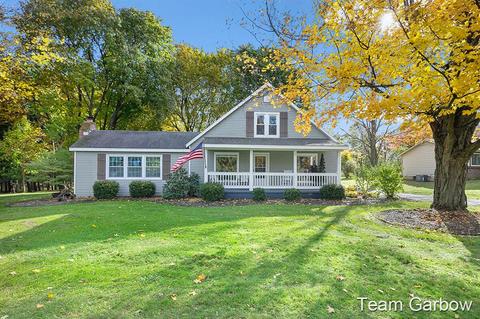 7912 36th St SE, Ada, MI 49301 photo 1