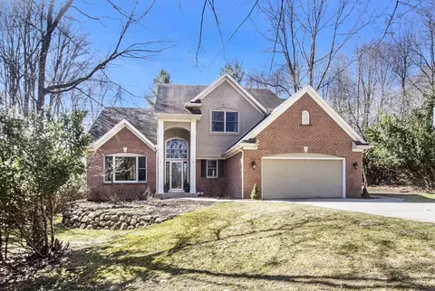 6086 Taggers Trl, Richland, MI 49083
