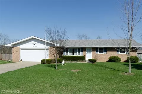 819 E Park, Niles, MI 49120 photo 1
