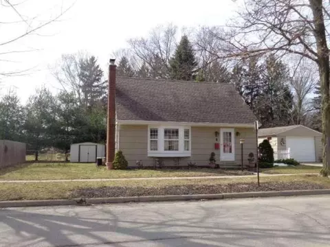 101 Chippewa St, Buchanan, MI 49107 photo 1